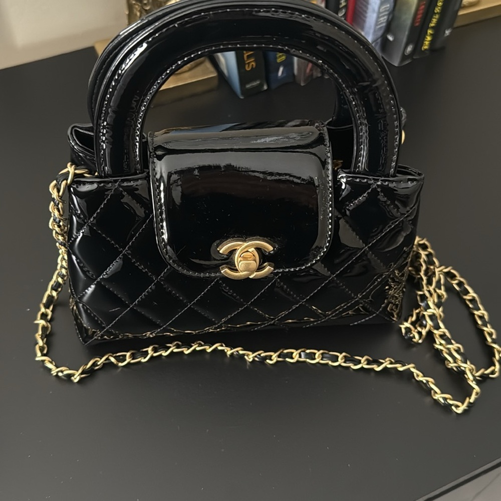 Chain strap bag